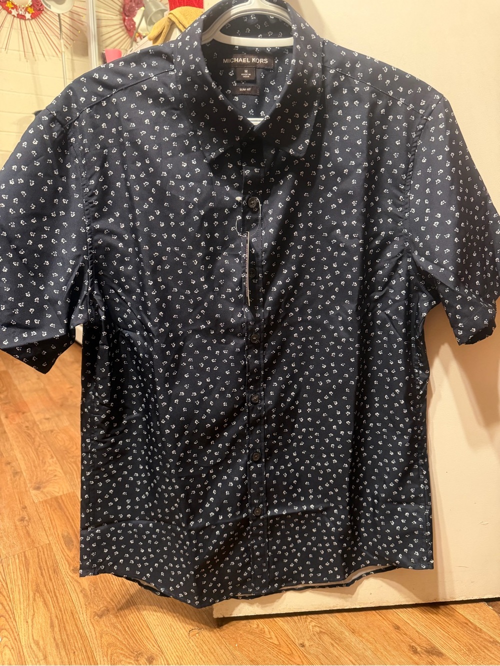 Michael Kors Menโs Navy Short-Sleeve Button-Down with White Micro Pattern